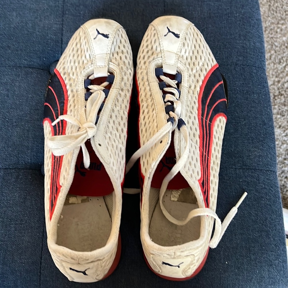 Woman’s Puma Sneakers